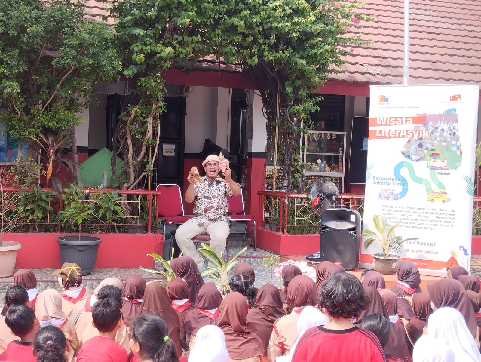 Wisata LiterAsyik Ke SDN Cijantung 01